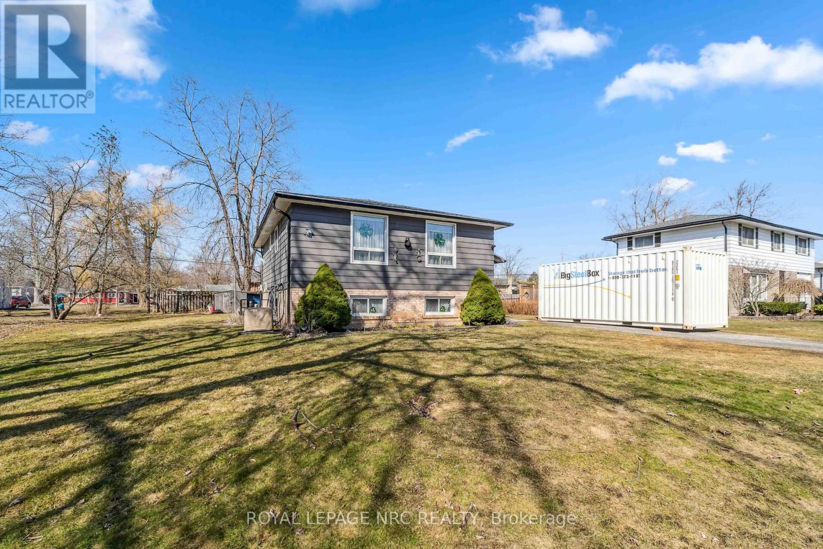 Property at 433 PARKDALE AVENUE image 3