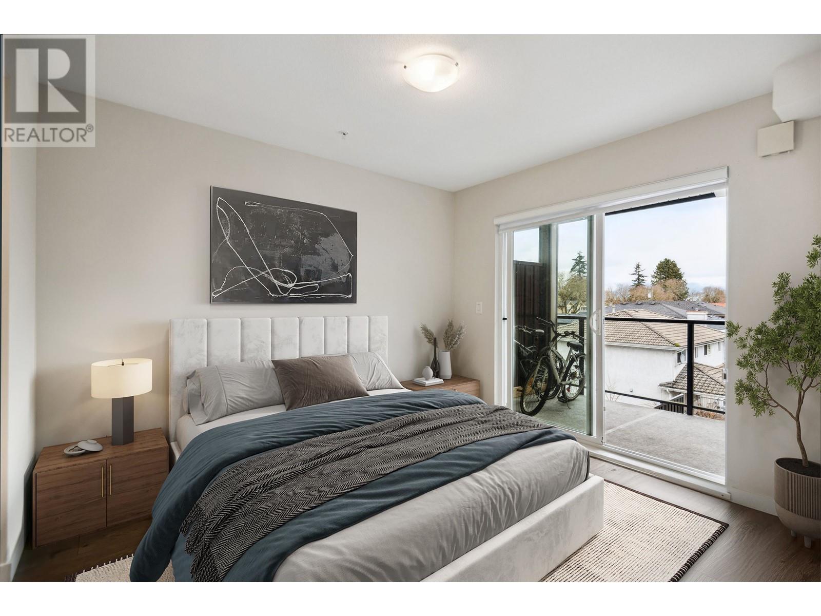 304 7908 15th Avenue, Burnaby, British Columbia  V3N 0G6 - Photo 3 - R2979686
