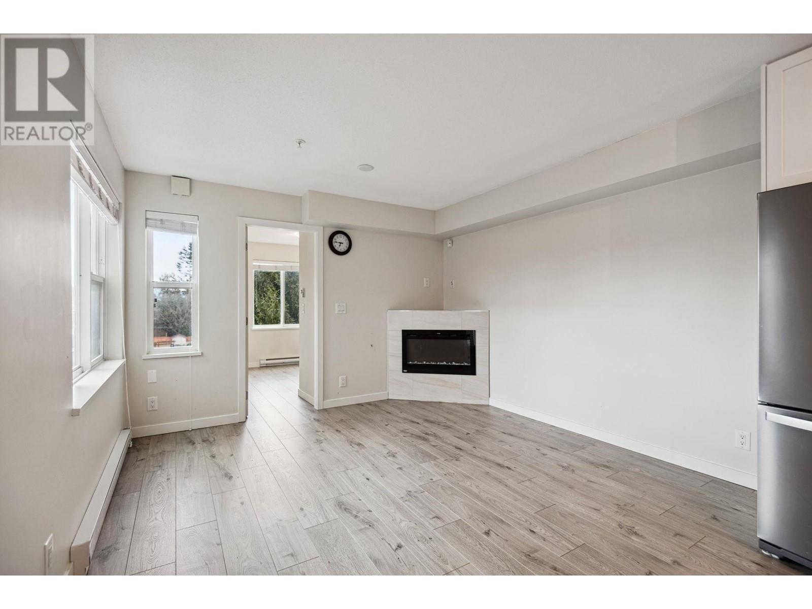 304 7908 15th Avenue, Burnaby, British Columbia  V3N 0G6 - Photo 7 - R2979686