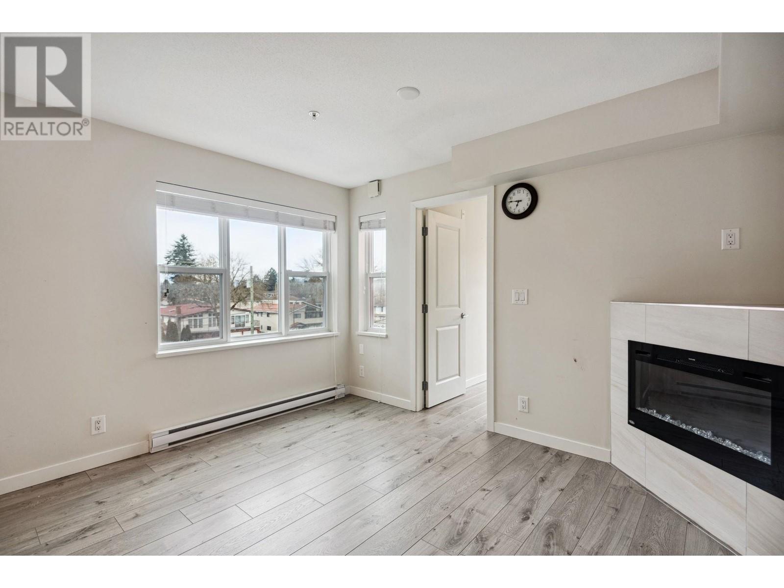 304 7908 15th Avenue, Burnaby, British Columbia  V3N 0G6 - Photo 8 - R2979686