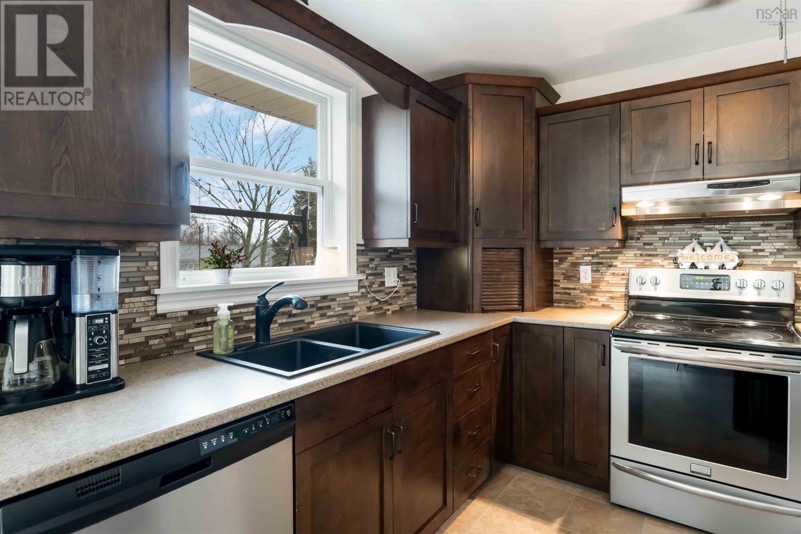 1030 Rawding Drive, Port Williams, Nova Scotia  B0P 1T0 - Photo 14 - 202505272