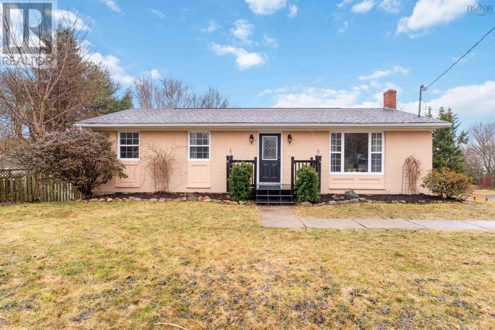 1030 Rawding Drive, Port Williams, Nova Scotia  B0P 1T0 - Photo 2 - 202505272