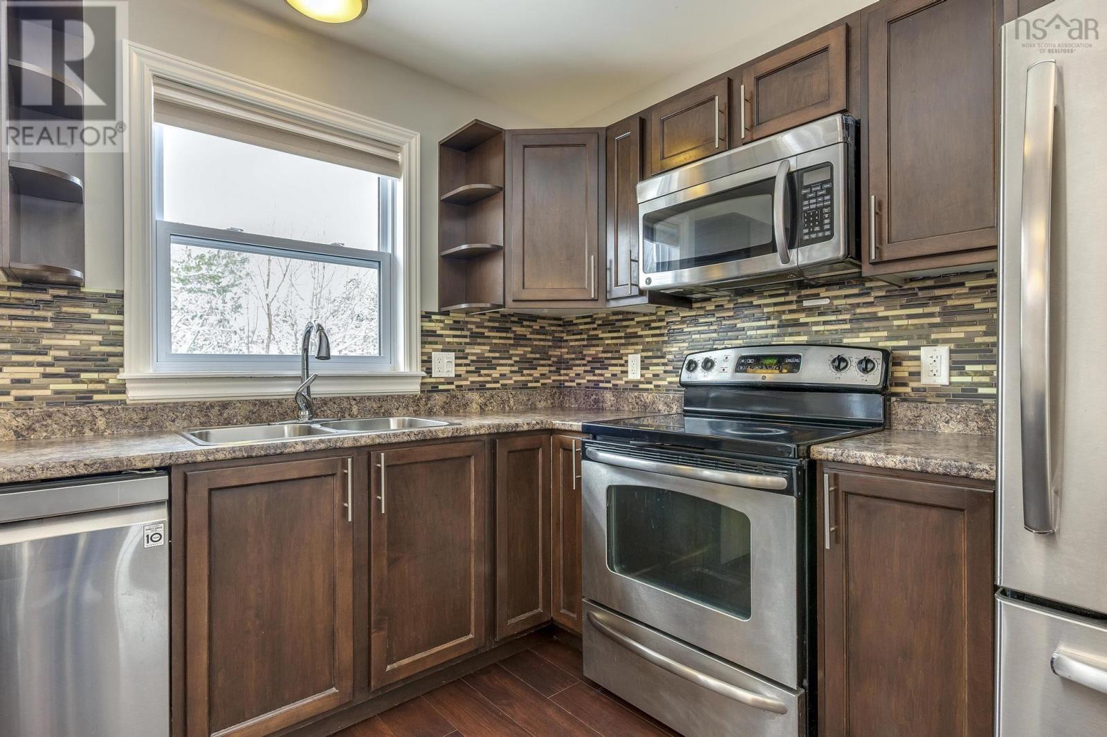 39 Lier Ridge, Halifax, Nova Scotia  B3P 0C6 - Photo 11 - 202505273