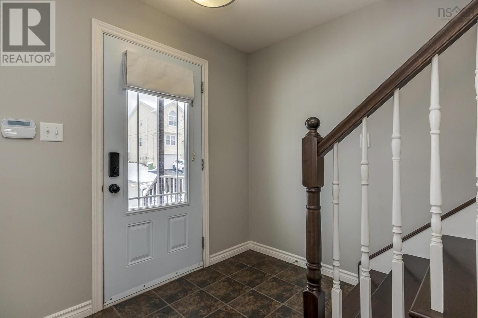 39 Lier Ridge, Halifax, Nova Scotia  B3P 0C6 - Photo 2 - 202505273