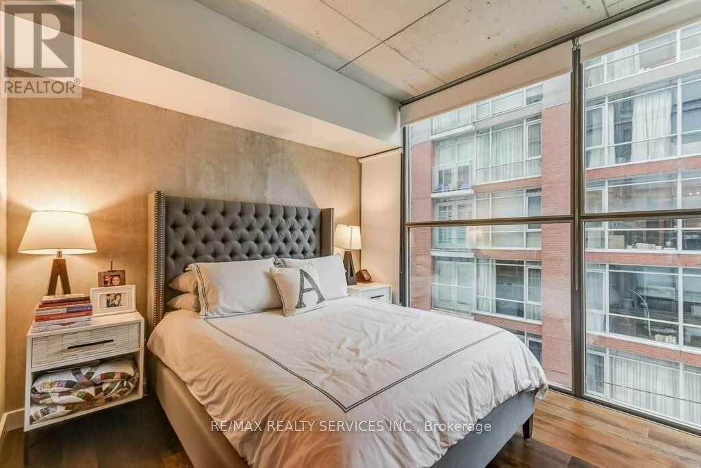 410 - 25 Oxley Street, Toronto, Ontario  M5V 2J5 - Photo 11 - C12028575