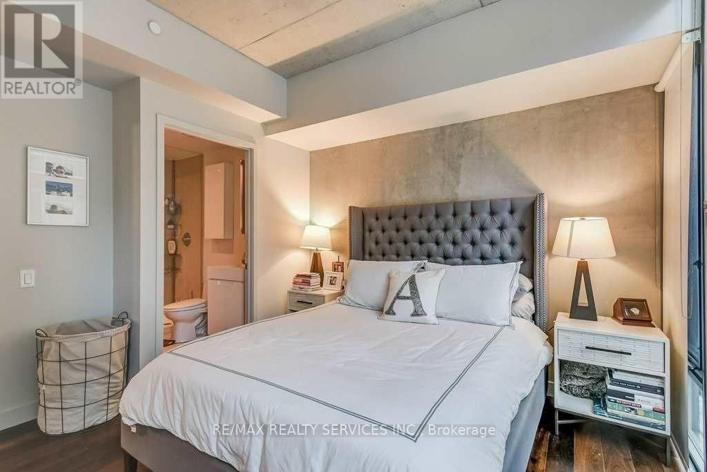 410 - 25 Oxley Street, Toronto, Ontario  M5V 2J5 - Photo 13 - C12028575