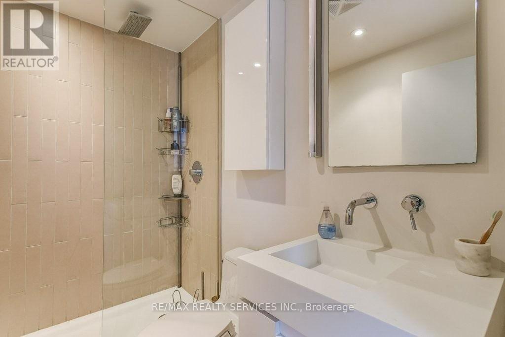 410 - 25 Oxley Street, Toronto, Ontario  M5V 2J5 - Photo 15 - C12028575