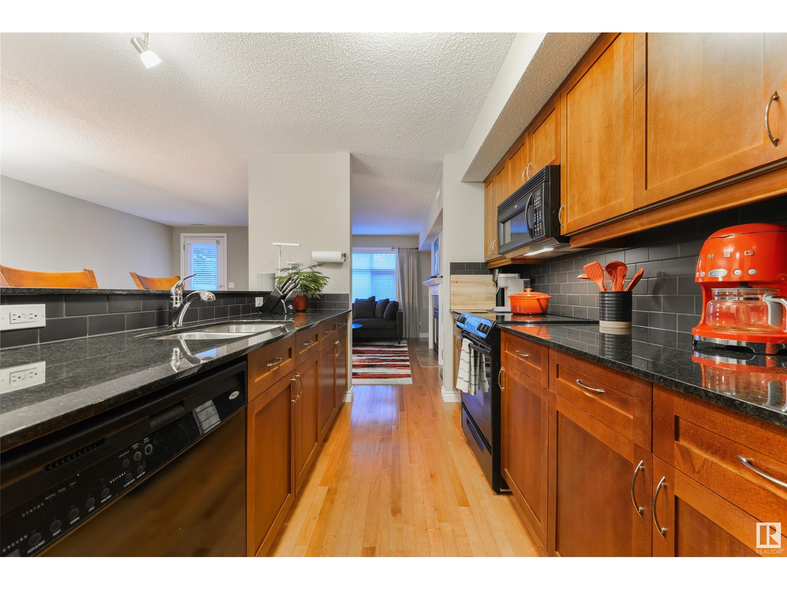 3 9026 Jasper Ave Av Nw, Edmonton, Alberta  T5H 3S8 - Photo 8 - E4425448