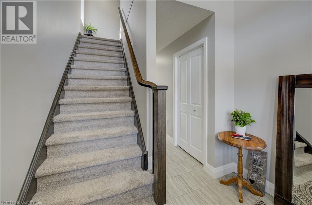 Property at 121 BRIDGE CRES image 5