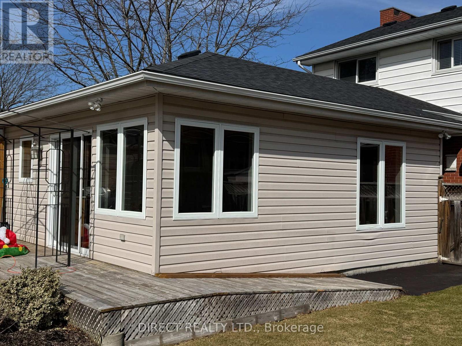 Property at 49 PLAZA SQUARE image 4