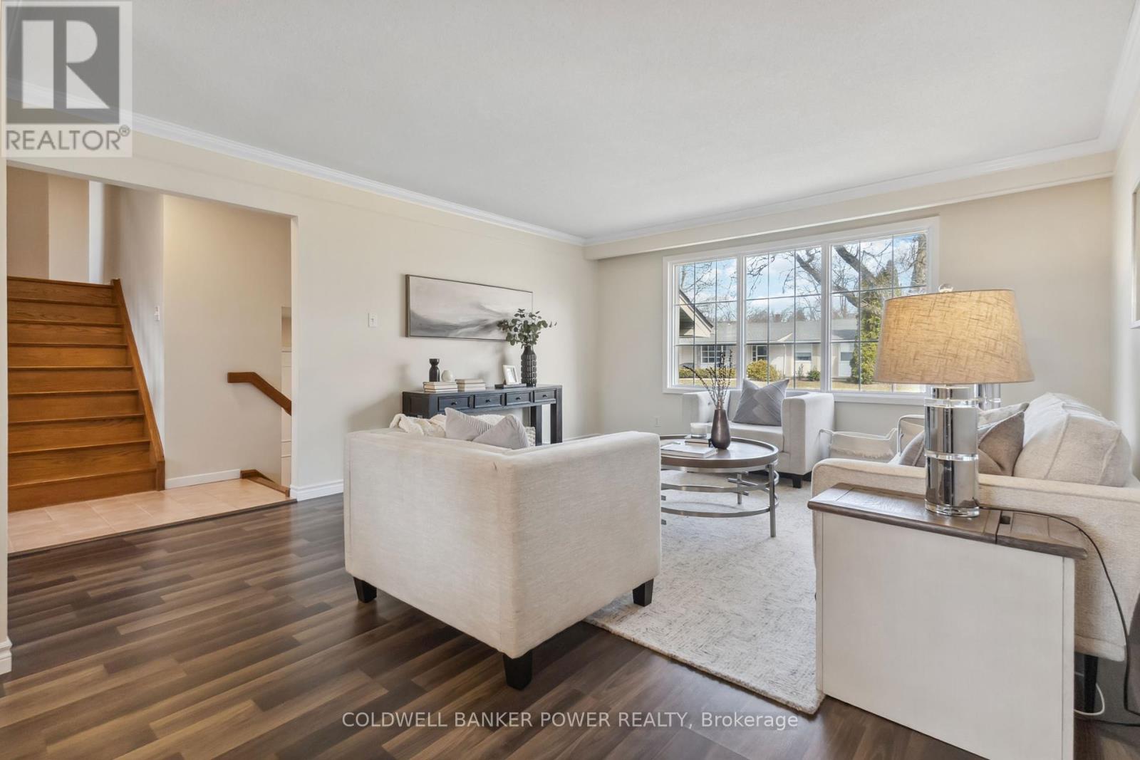 Photo 11 of 47 for 27 Runnymede Crescent