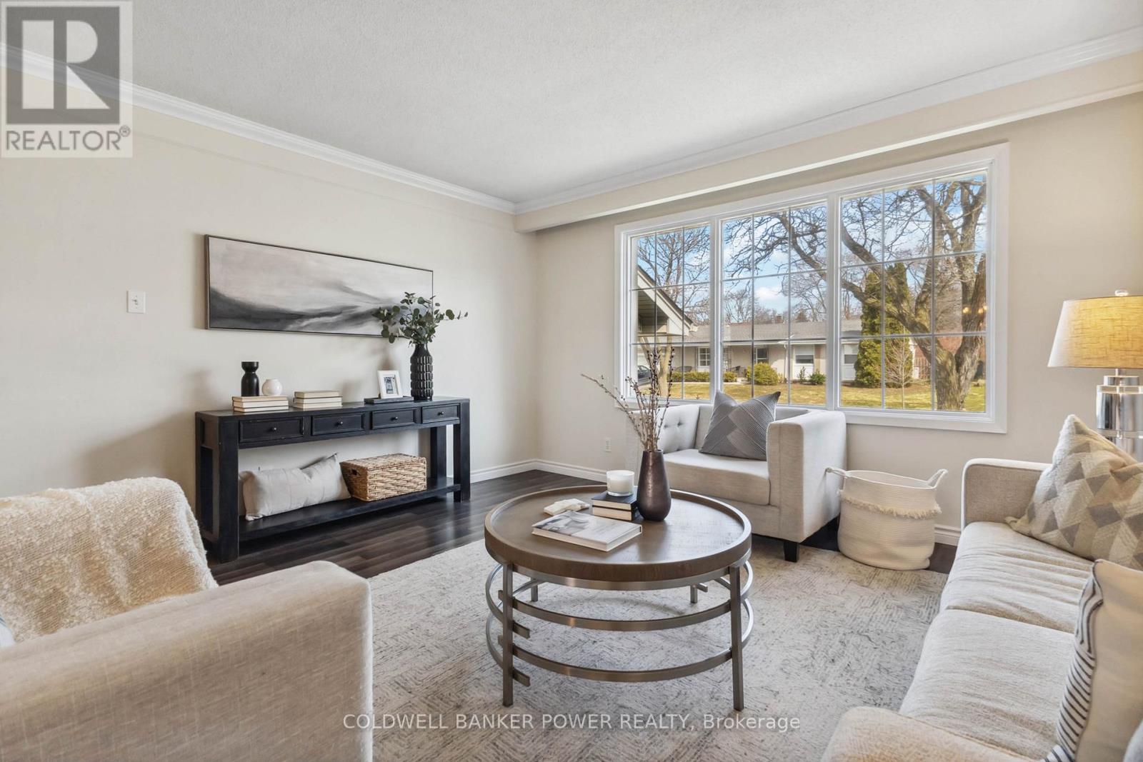 Photo 12 of 47 for 27 Runnymede Crescent