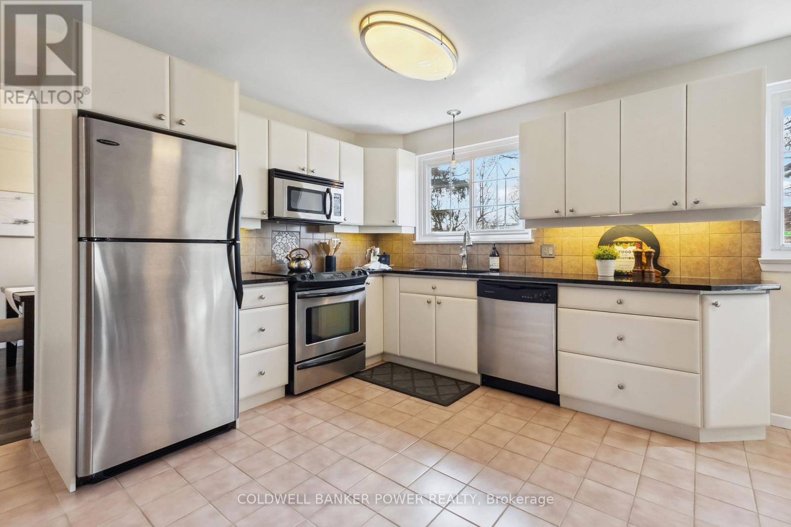 Photo 16 of 47 for 27 Runnymede Crescent