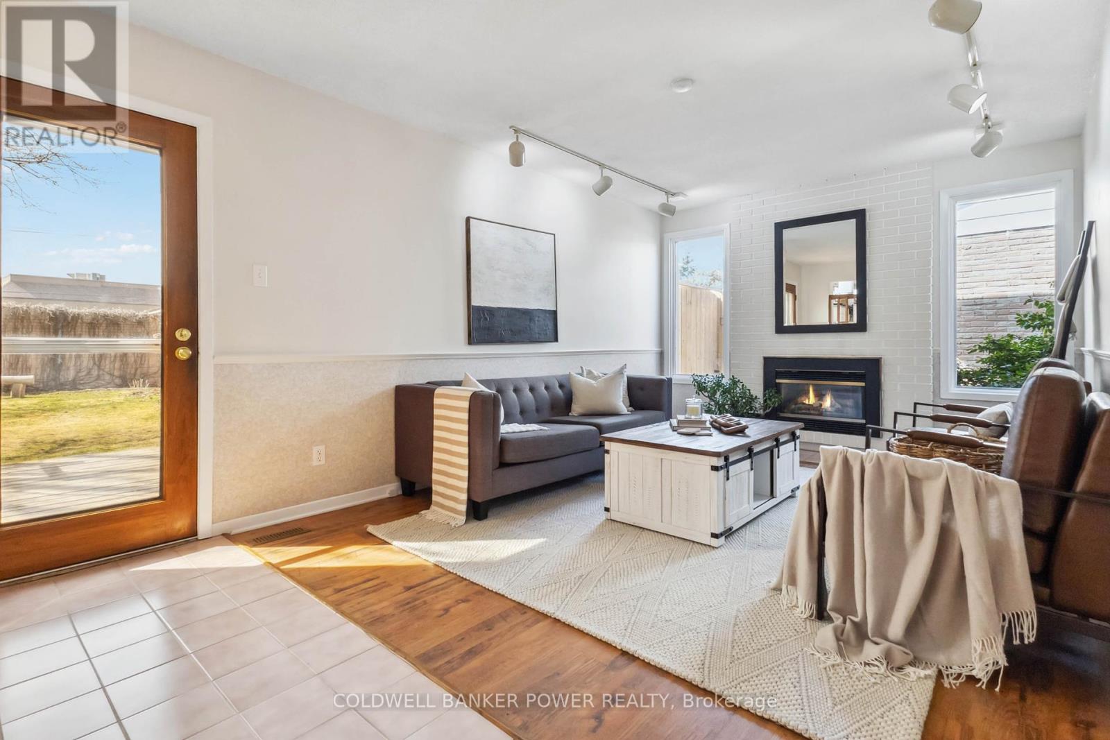 Photo 22 of 47 for 27 Runnymede Crescent