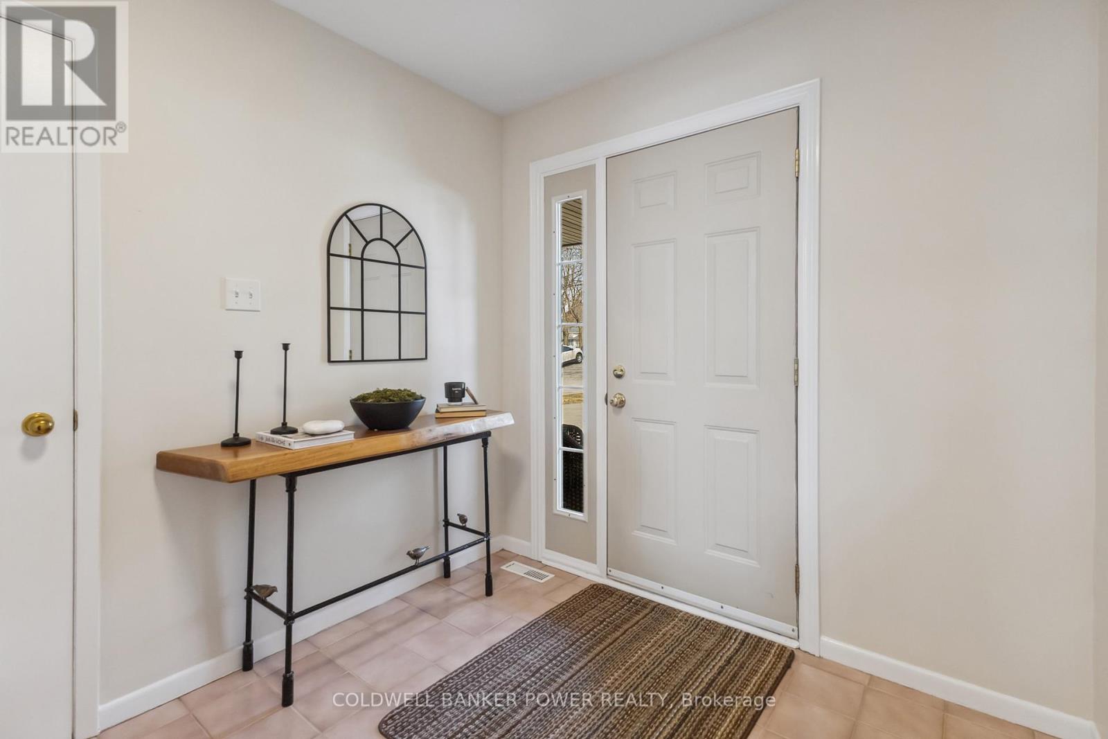 Photo 8 of 47 for 27 Runnymede Crescent