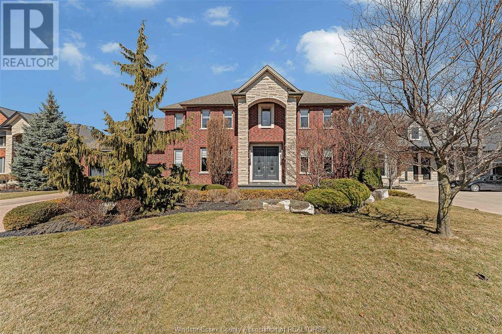 Property at 1098 REGENCY CRESCENT image 2