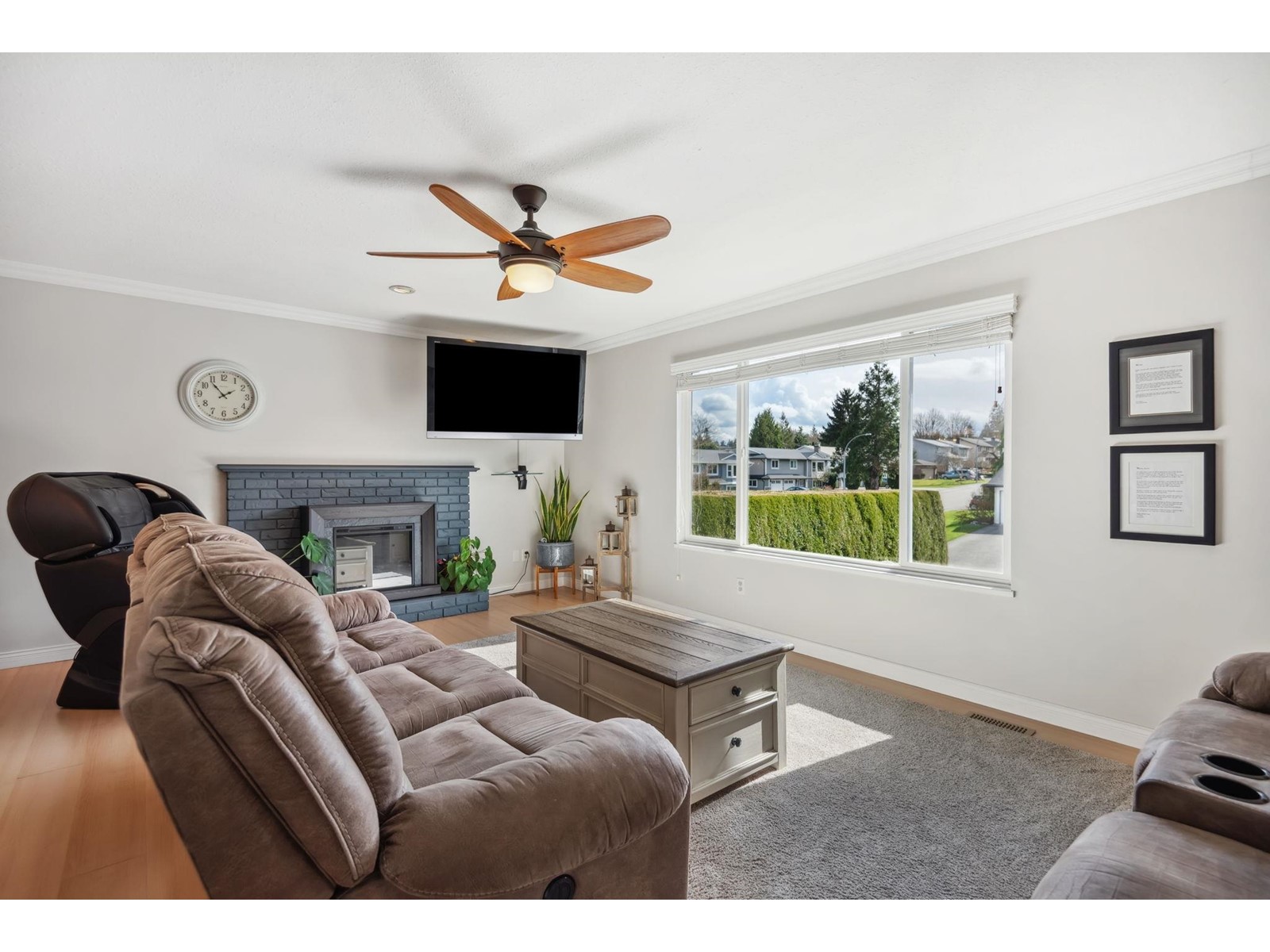 Property at 21247 94B AVENUE image 1