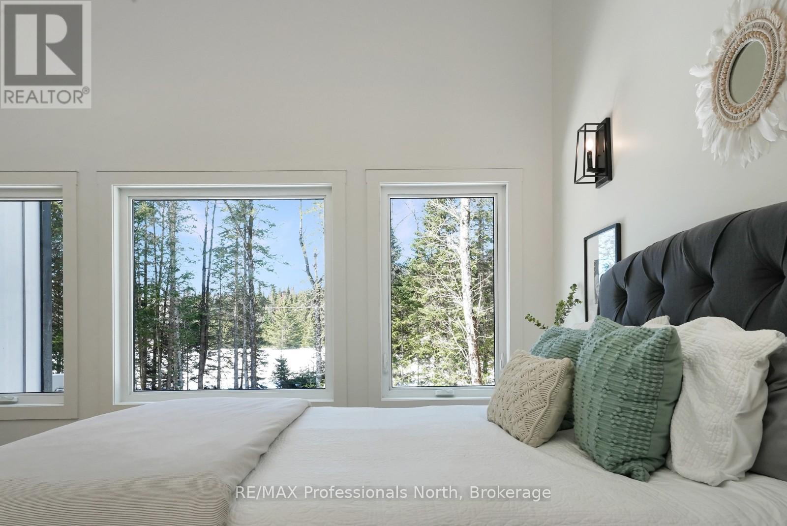 1086 Stothart Creek Road, Dysart Et Al, Ontario  K0M 1S0 - Photo 4 - X12028606