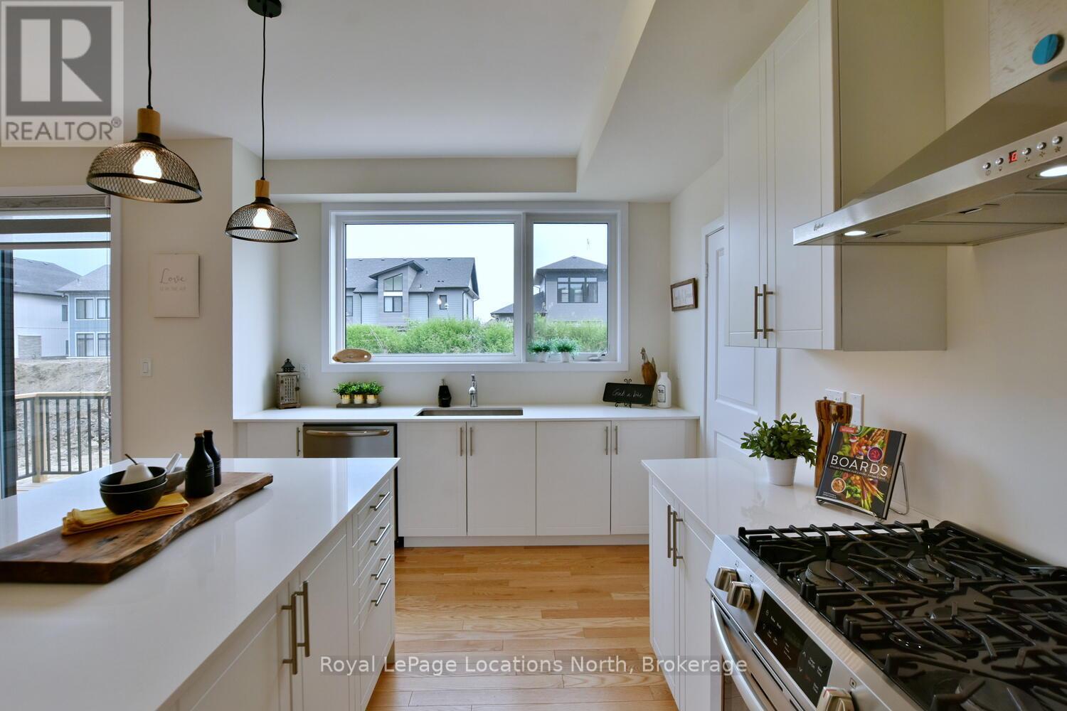 106 Stoneleigh Drive, Blue Mountains, Ontario  L9Y 5J6 - Photo 25 - X12028775