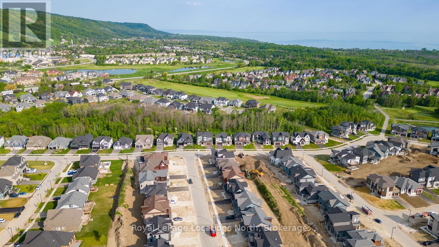 106 Stoneleigh Drive, Blue Mountains, Ontario  L9Y 5J6 - Photo 48 - X12028775