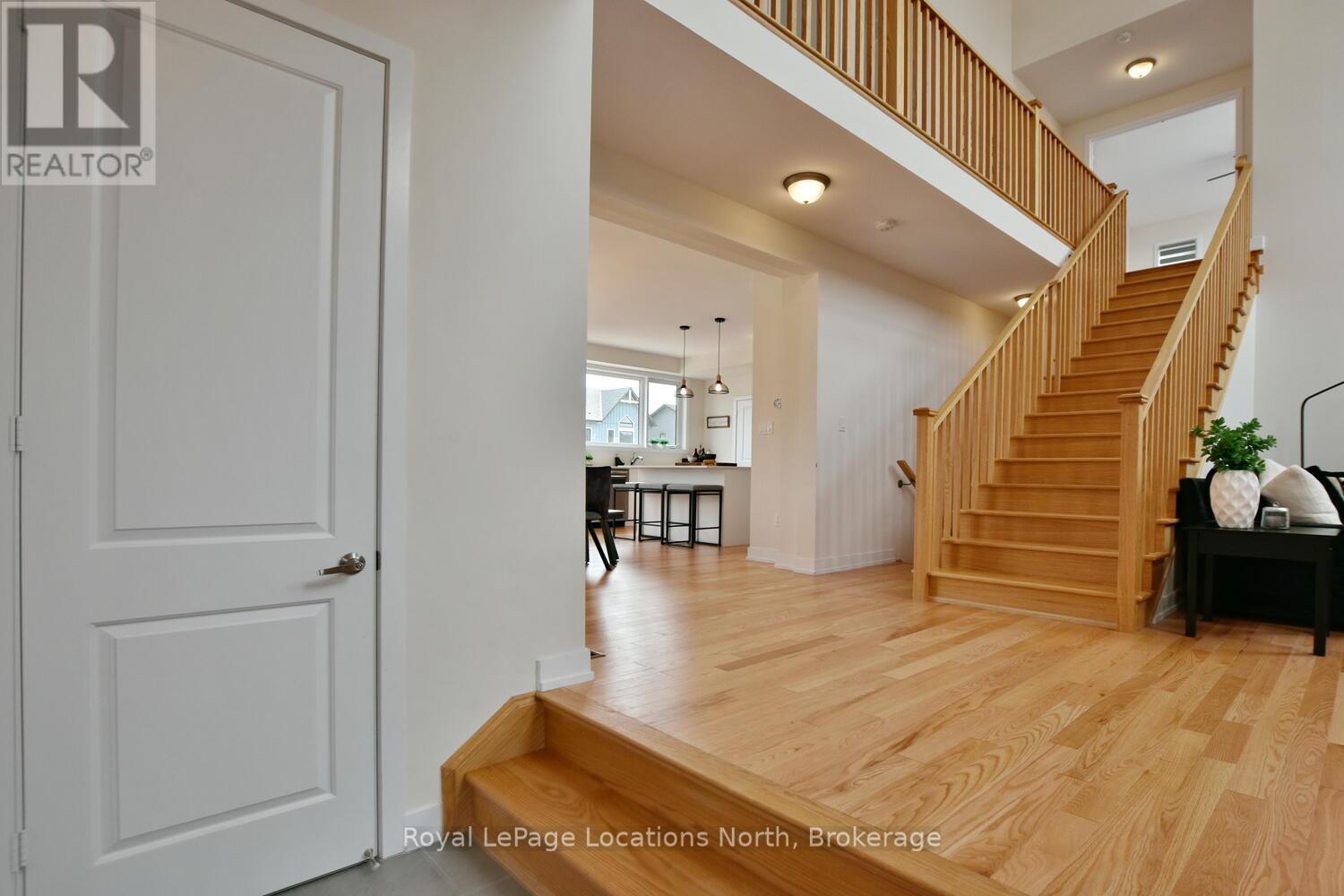 106 Stoneleigh Drive, Blue Mountains, Ontario  L9Y 5J6 - Photo 8 - X12028775