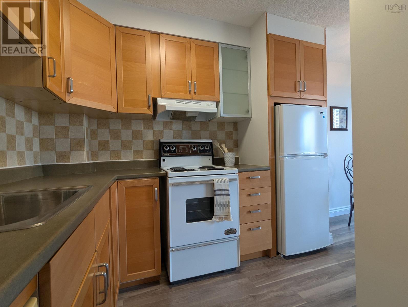 705 5959 Spring Garden Road, Halifax, Nova Scotia  B3H 1Y5 - Photo 10 - 202505280