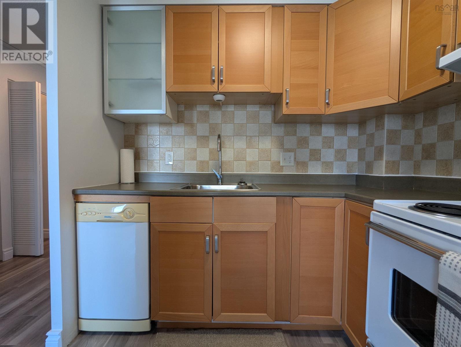 705 5959 Spring Garden Road, Halifax, Nova Scotia  B3H 1Y5 - Photo 8 - 202505280