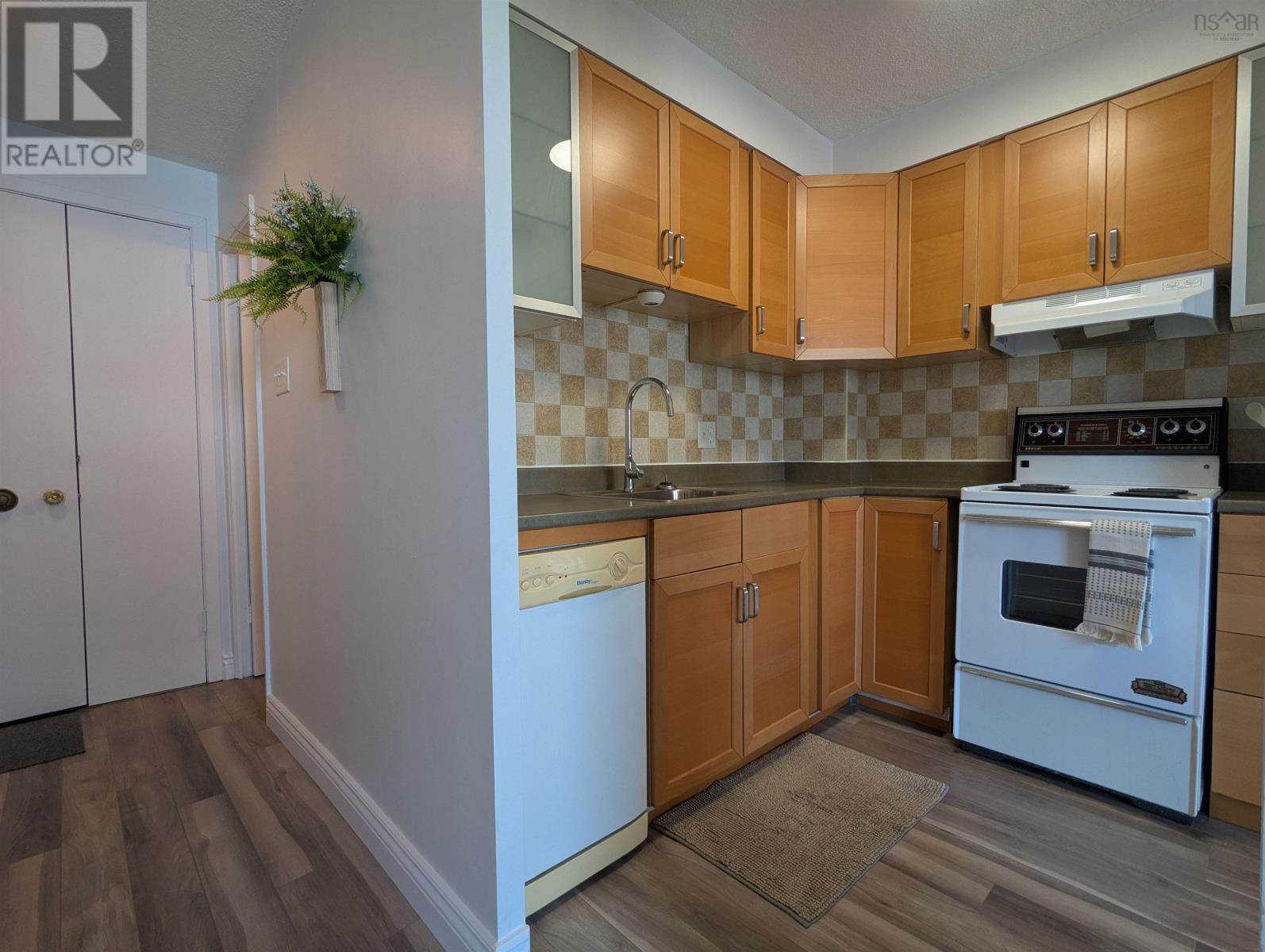 705 5959 Spring Garden Road, Halifax, Nova Scotia  B3H 1Y5 - Photo 9 - 202505280