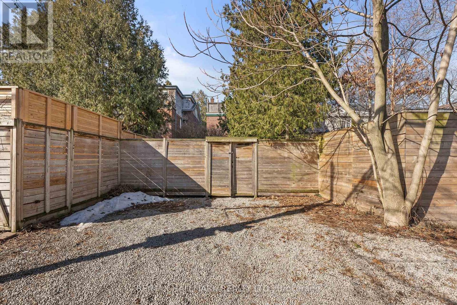 17 Brooklyn Avenue, Toronto, Ontario  M4M 2X4 - Photo 38 - E12028709