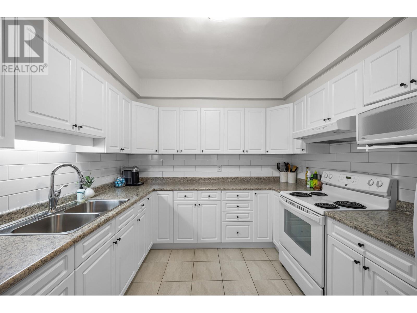 748 Chesterfield Avenue, North Vancouver, British Columbia  V7M 2M6 - Photo 9 - R2979073