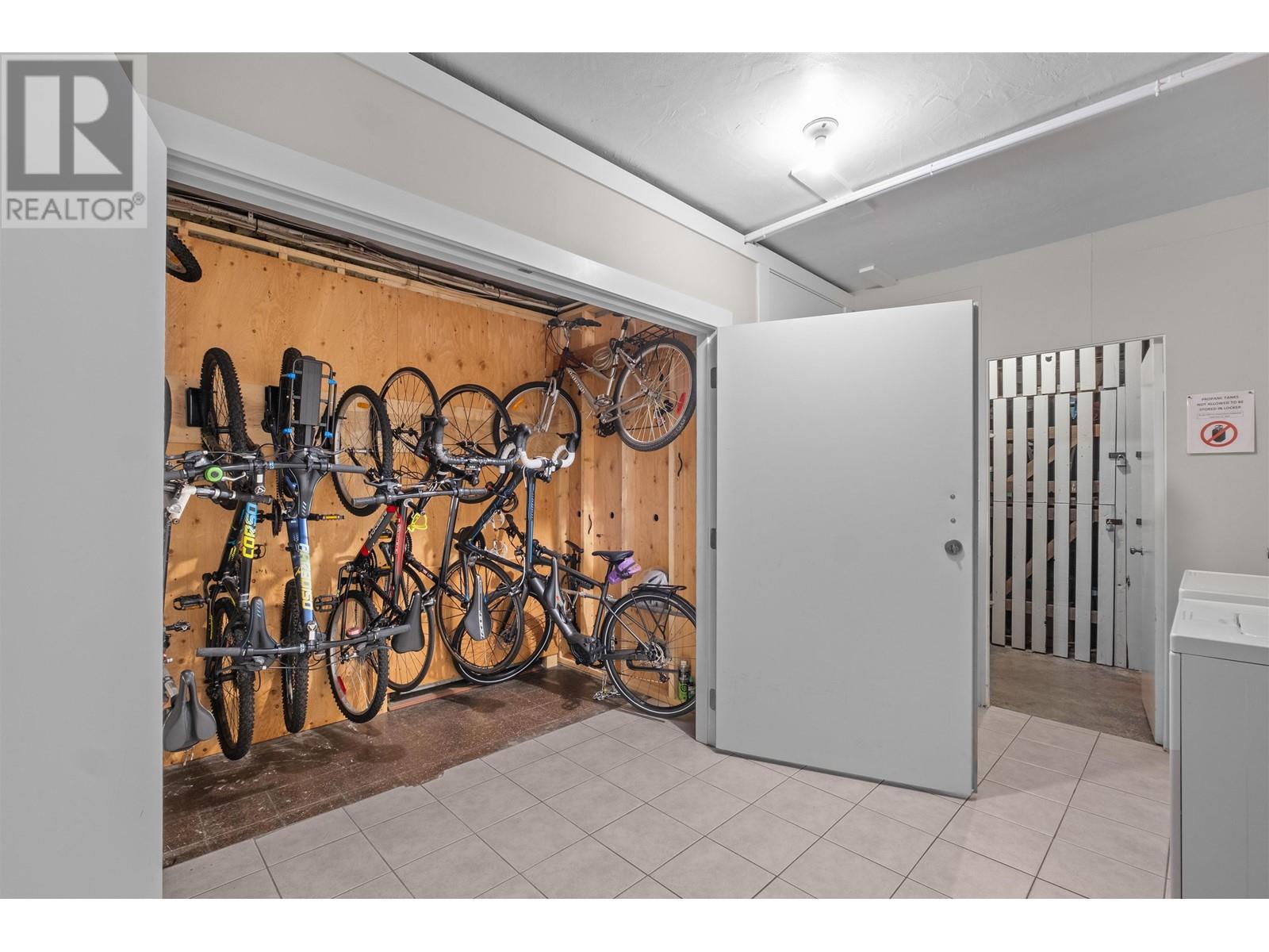 748 Chesterfield Avenue, North Vancouver, British Columbia  V7M 2M6 - Photo 21 - R2979073
