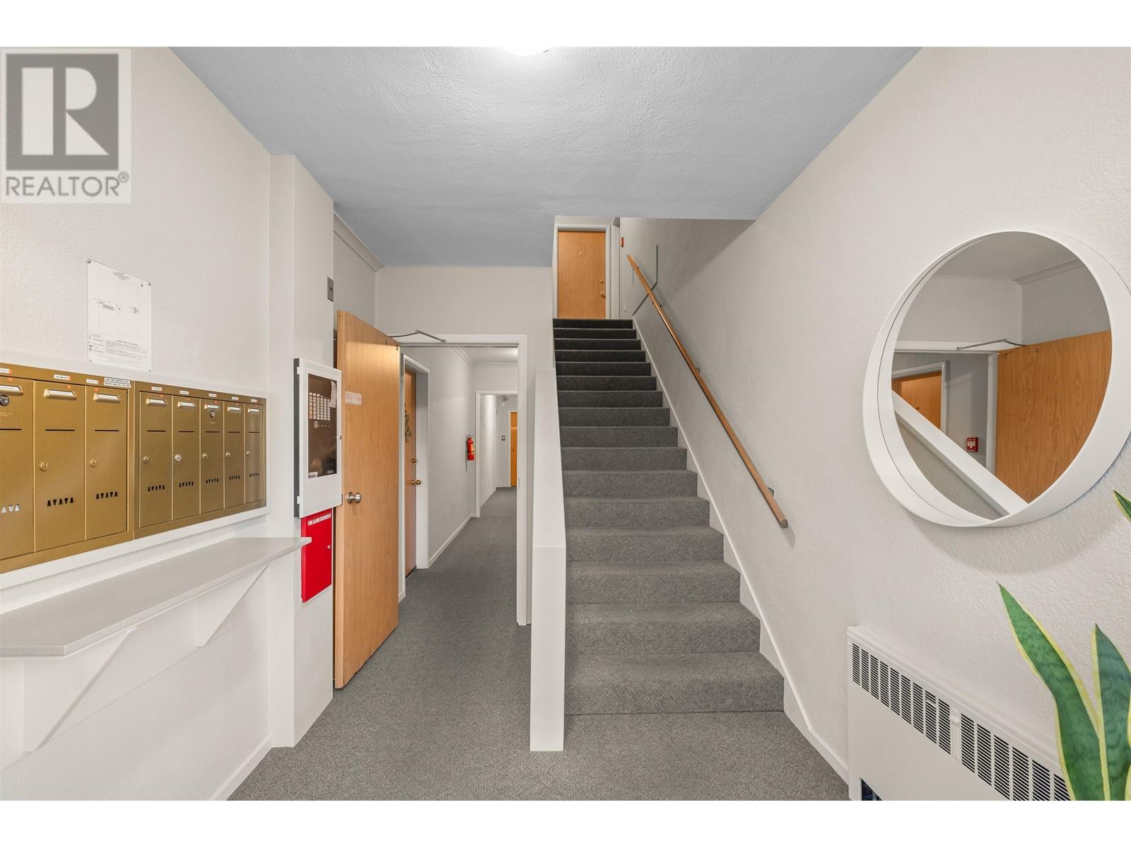 748 Chesterfield Avenue, North Vancouver, British Columbia  V7M 2M6 - Photo 13 - R2979073