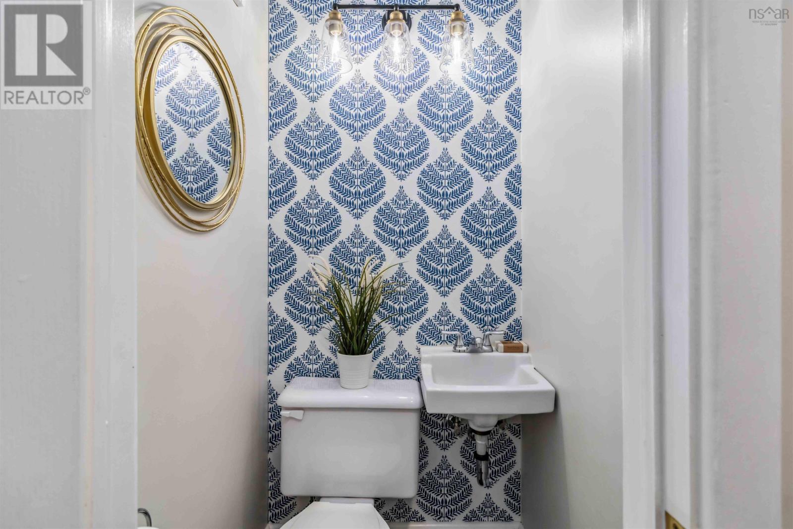 5838 Pine Hill Drive, Halifax, Nova Scotia  B3H 1E5 - Photo 17 - 202505284