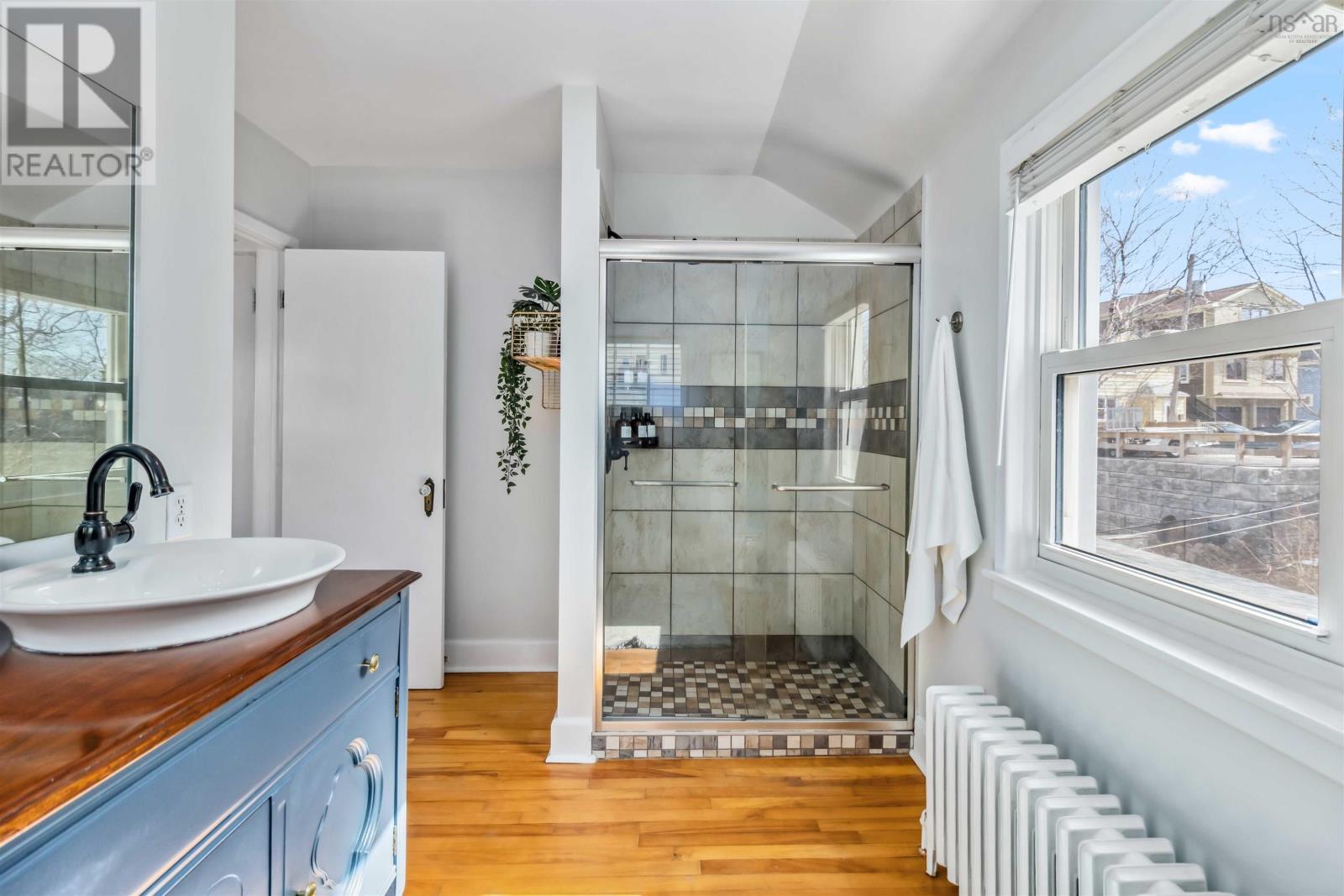 5838 Pine Hill Drive, Halifax, Nova Scotia  B3H 1E5 - Photo 22 - 202505284