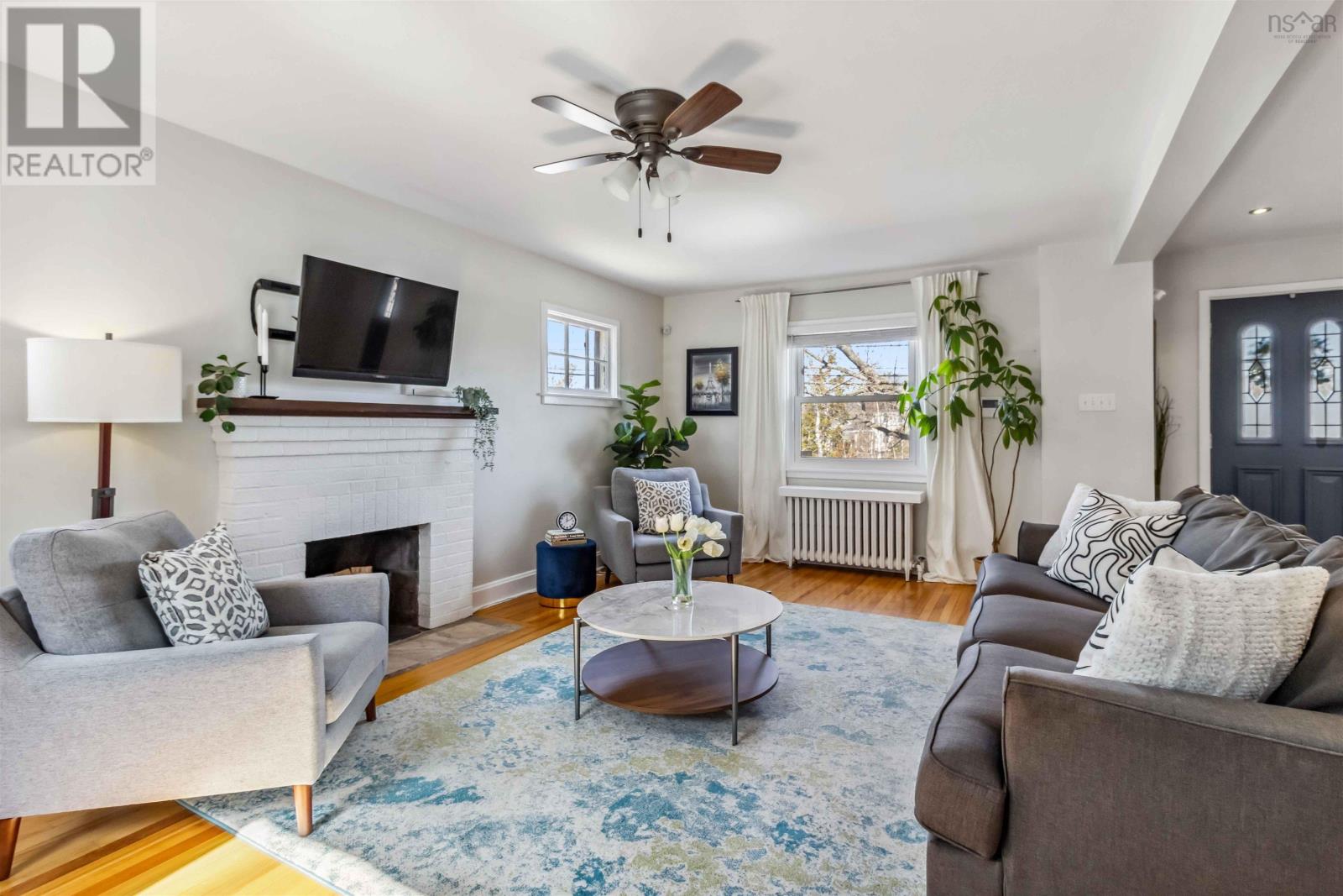 5838 Pine Hill Drive, Halifax, Nova Scotia  B3H 1E5 - Photo 6 - 202505284