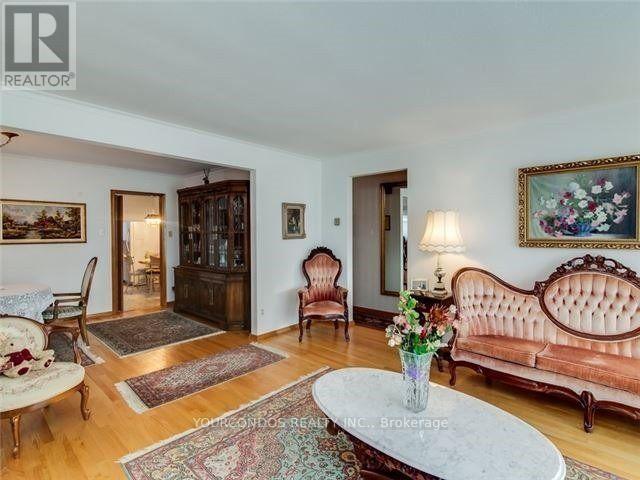 Property at 308 MAPLEHURST AVENUE image 3