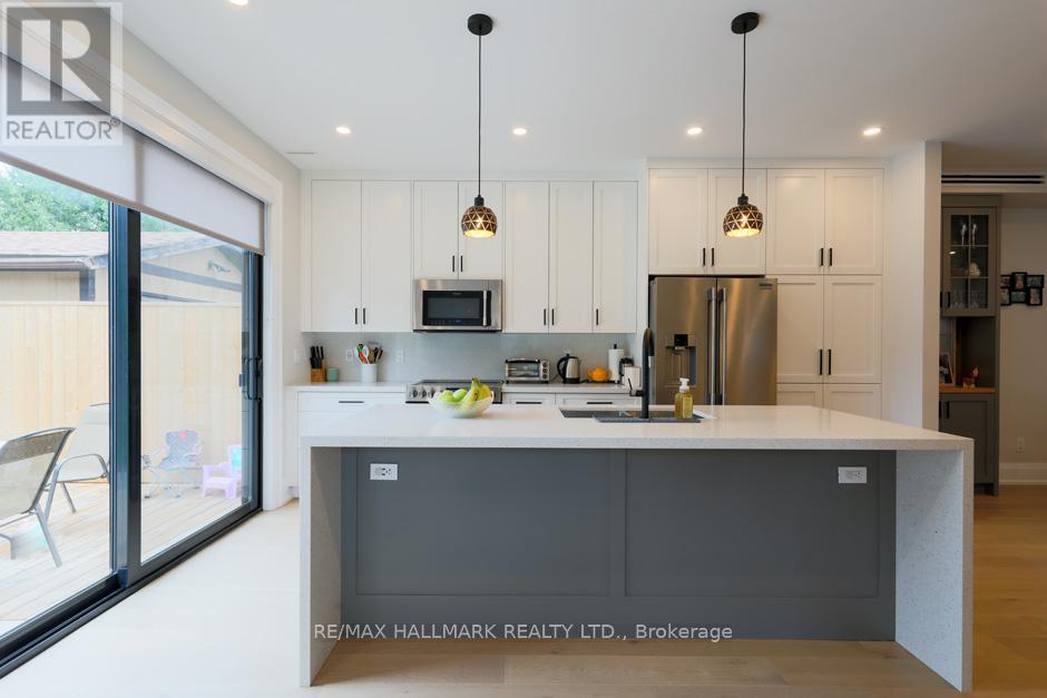125 Leyton Avenue, Toronto, Ontario  M1L 3V1 - Photo 8 - E12028858