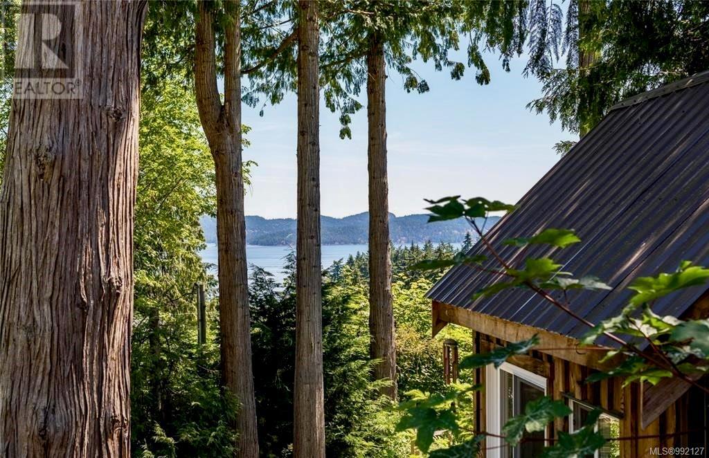 174 Victoria St, Salt Spring, British Columbia  V8K 1P3 - Photo 1 - 992127
