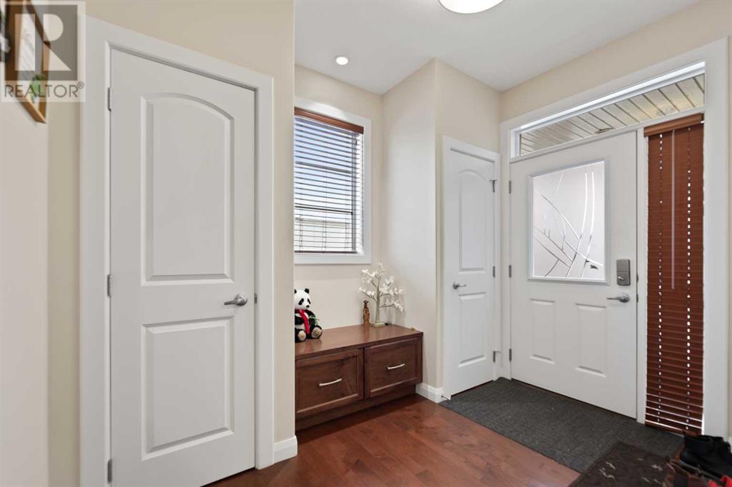 Property at 194 Redstone Park NE image 3