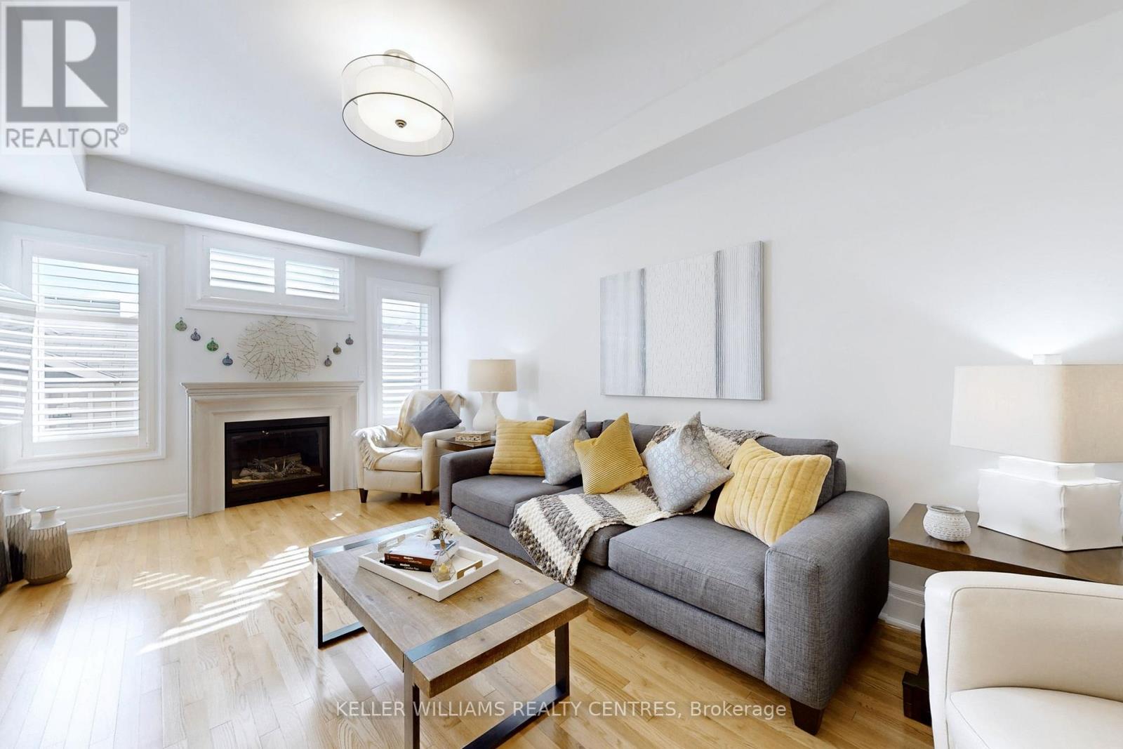 Property at 247 PARADELLE DRIVE image 2