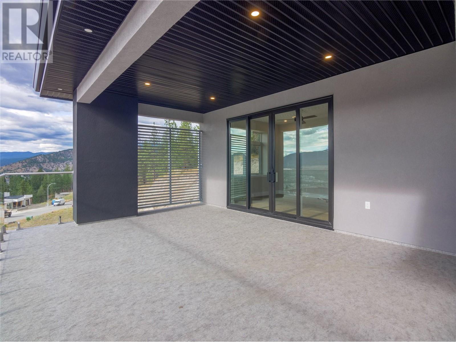 Property at 2752 HAWTHORN Drive image 1