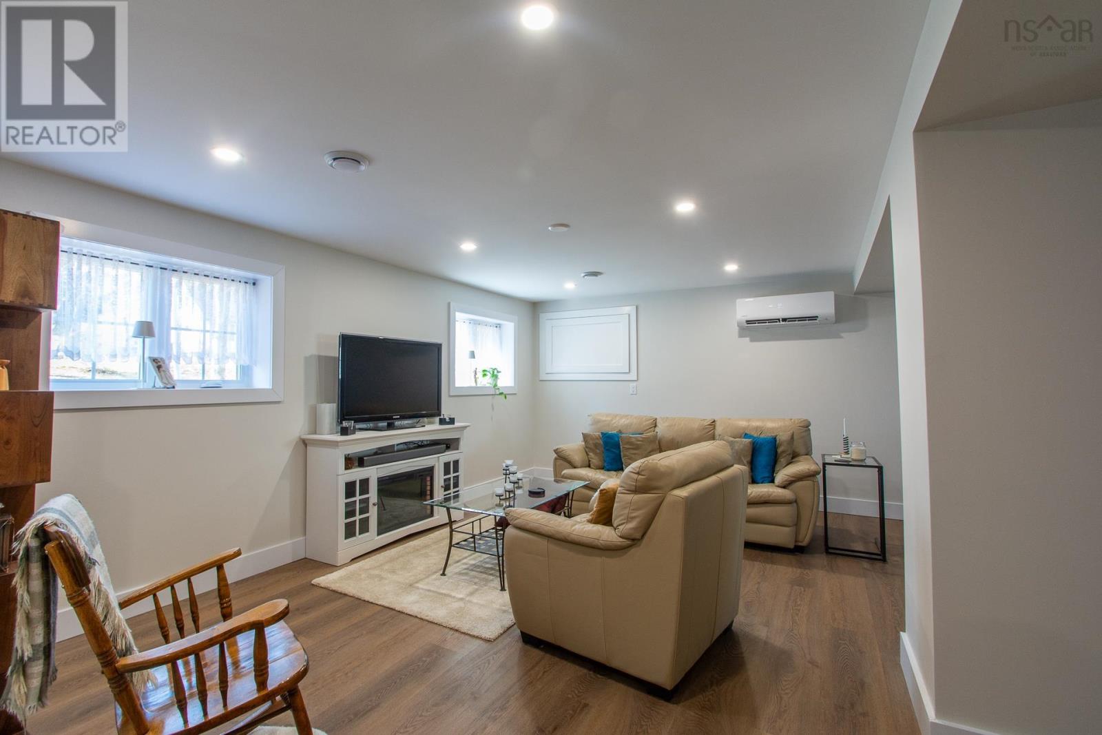 75 Union Street, Bedford, Nova Scotia  B4A 2B6 - Photo 25 - 202505286