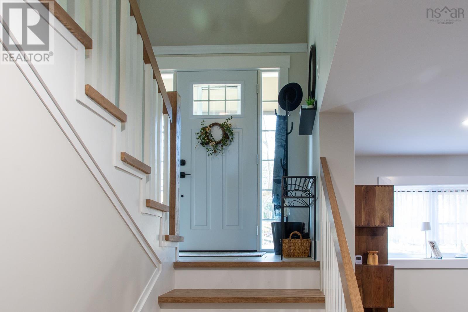 75 Union Street, Bedford, Nova Scotia  B4A 2B6 - Photo 4 - 202505286