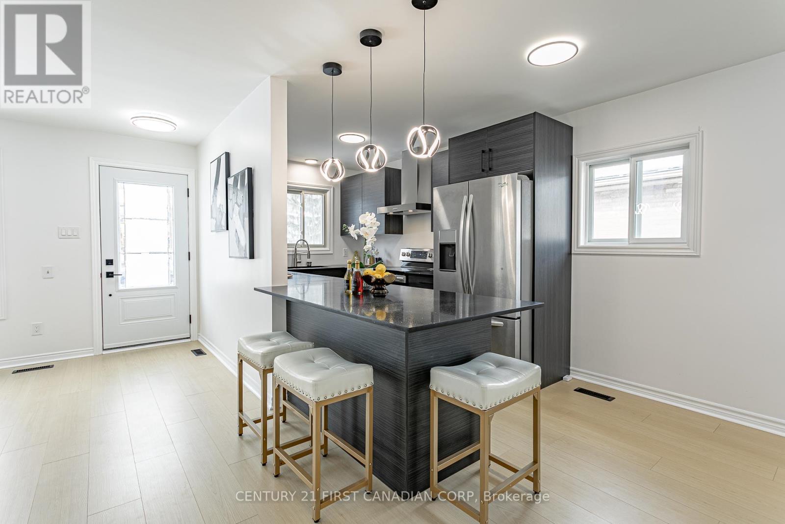 Photo 12 of 50 for 1523 Jalna Boulevard
