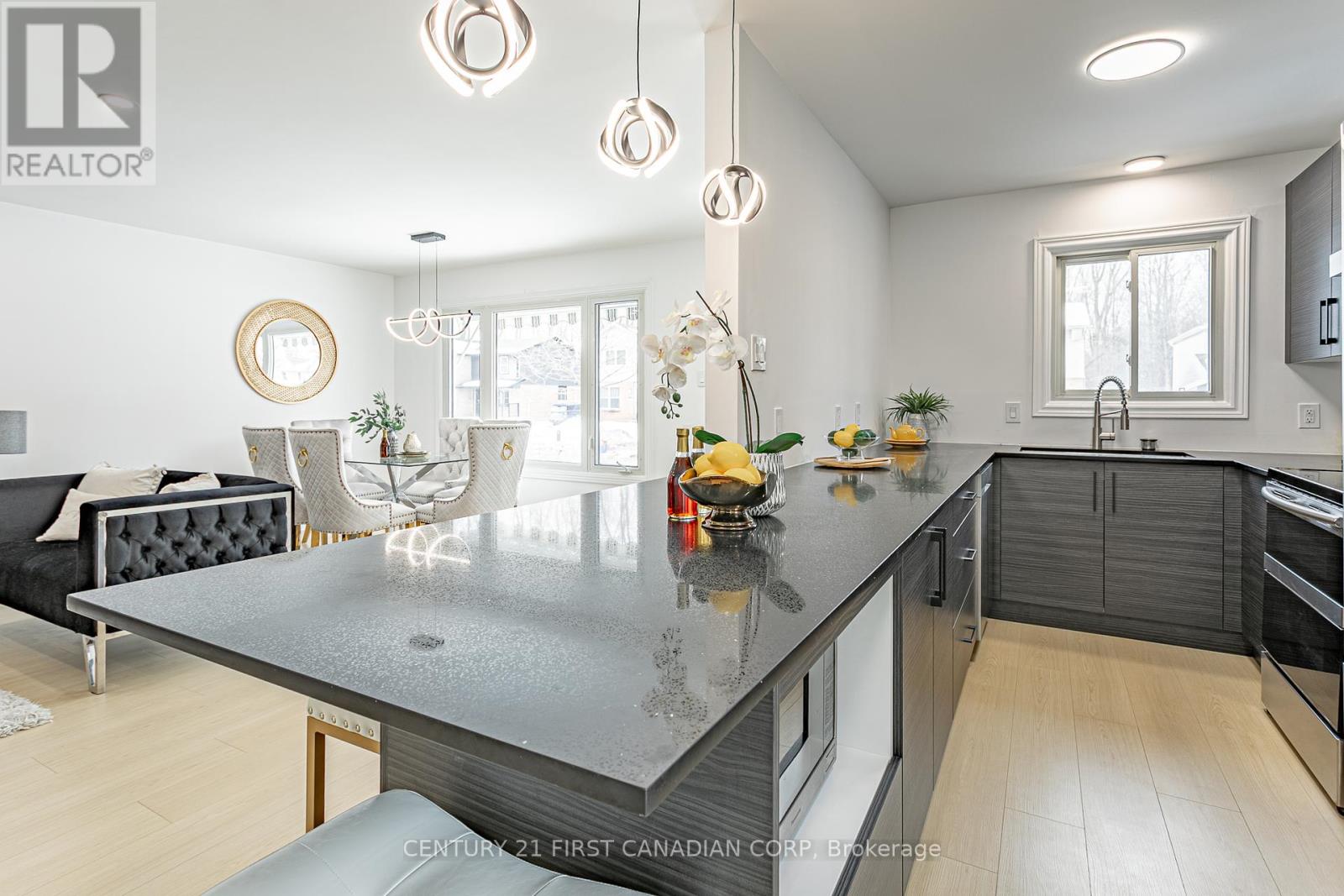Photo 16 of 50 for 1523 Jalna Boulevard