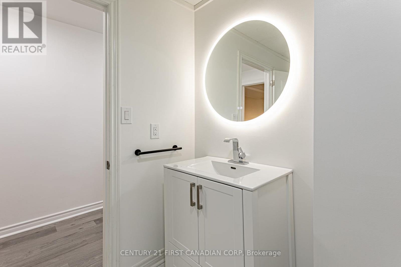 Photo 37 of 50 for 1523 Jalna Boulevard