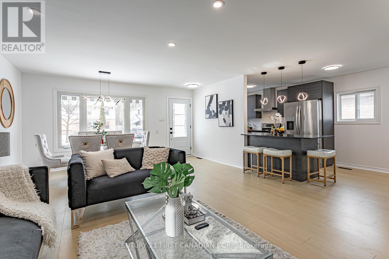 Photo 9 of 50 for 1523 Jalna Boulevard