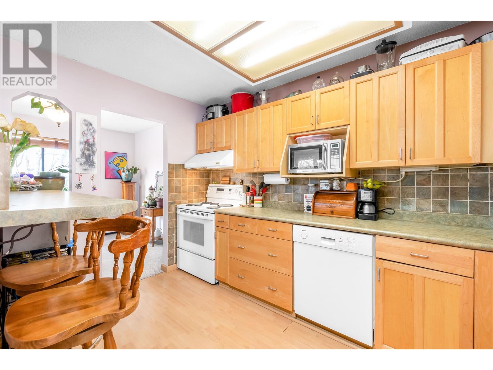 208 2320 Trinity Street, Vancouver, British Columbia  V5L 4W7 - Photo 12 - R2978130