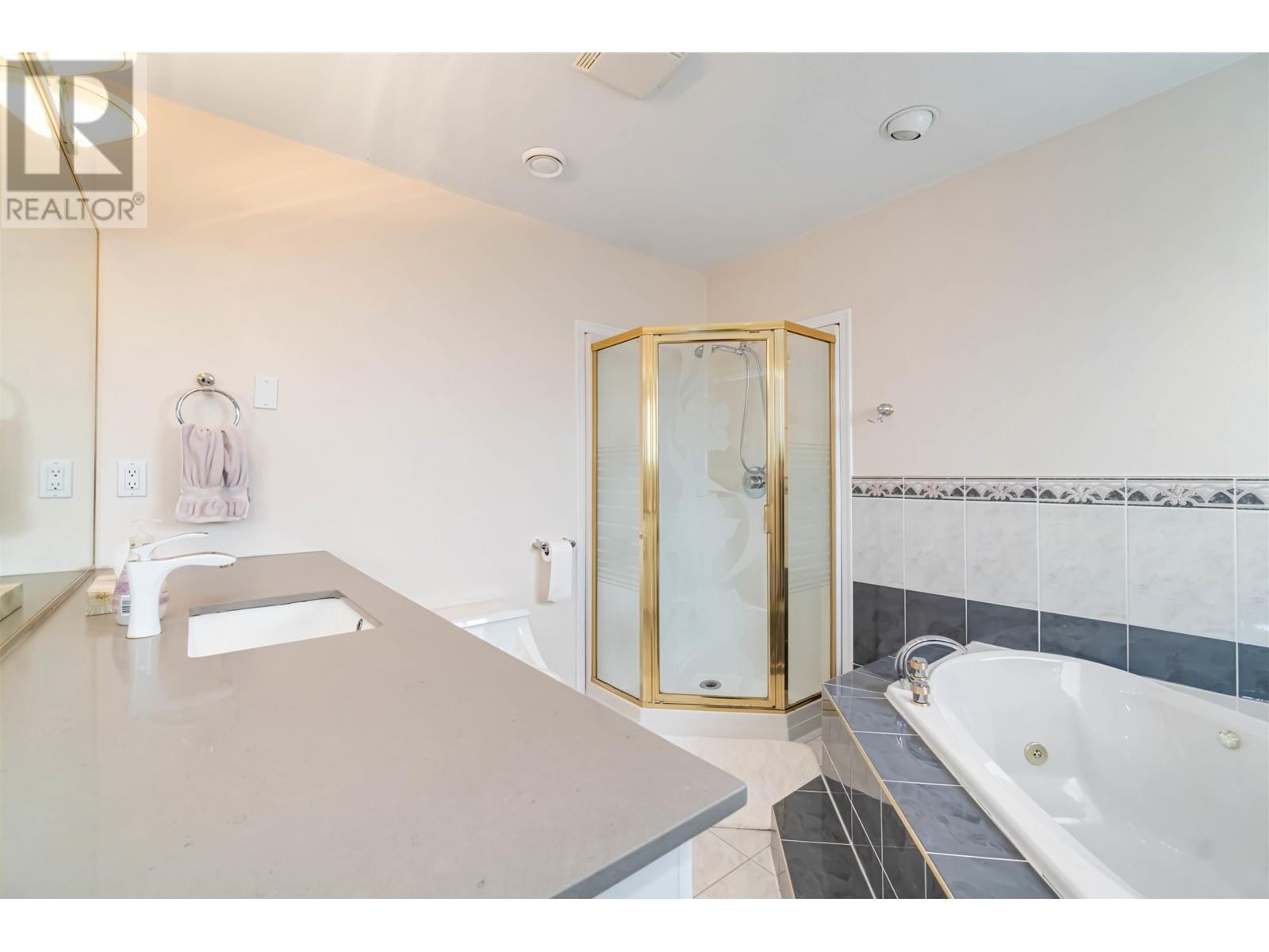 8362 13 Avenue, Burnaby, British Columbia  V3N 2G7 - Photo 18 - R2978700