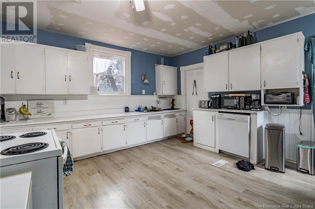 872 Main Street, Sussex, New Brunswick  E4E 2M5 - Photo 9 - NB114254